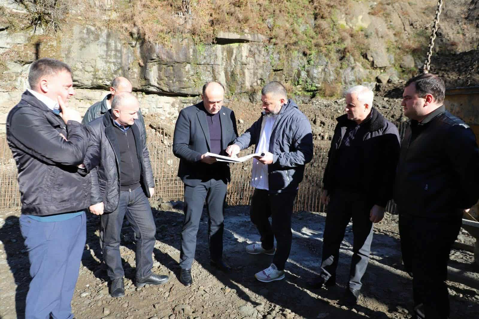 received 1390089626078039