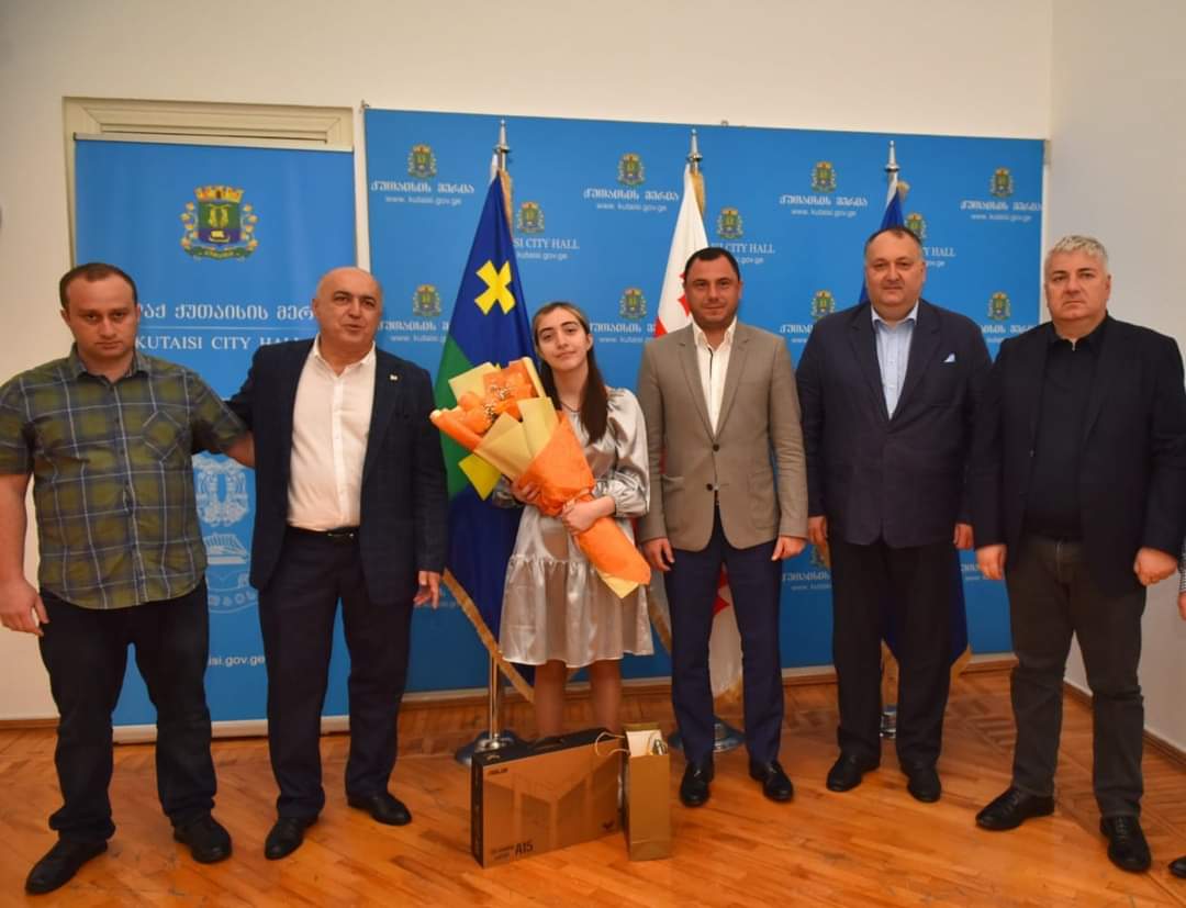 ქუთაისელ მოჭადრაკეს,მსოფლიო ჩემპიონს ანასტასია კირთაძეს განათლების მინისტრი შეხვდა