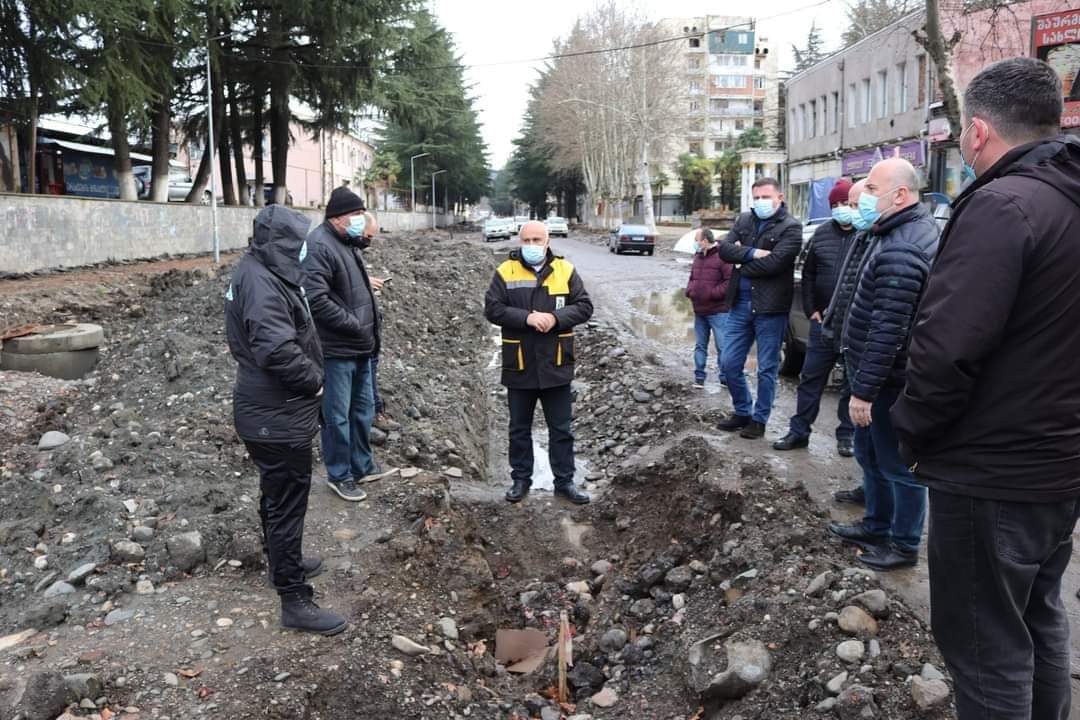 ზესტაფონში ცენტრალური ქუჩის რეაბილიტაცია გრძელდება