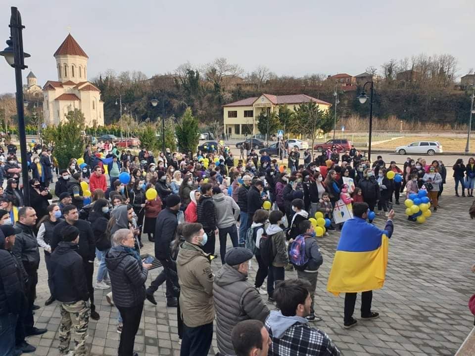 ზესტაფონში უკრაინის მხარდასაჭერად აქცია იმართება