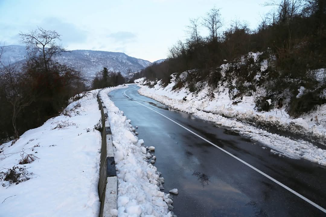 1 დეკემბრიდან გზის გარკვეულ მონაკვეთზე ზამთრის საბურავებით მოძრაობა სავალდებულოა-შსს