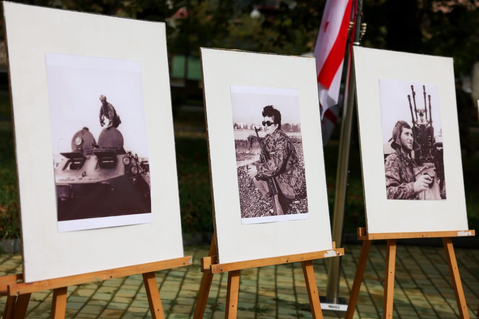 ქუთაისში აფხაზეთის ომში დაღუპული გმირები გაიხსენეს