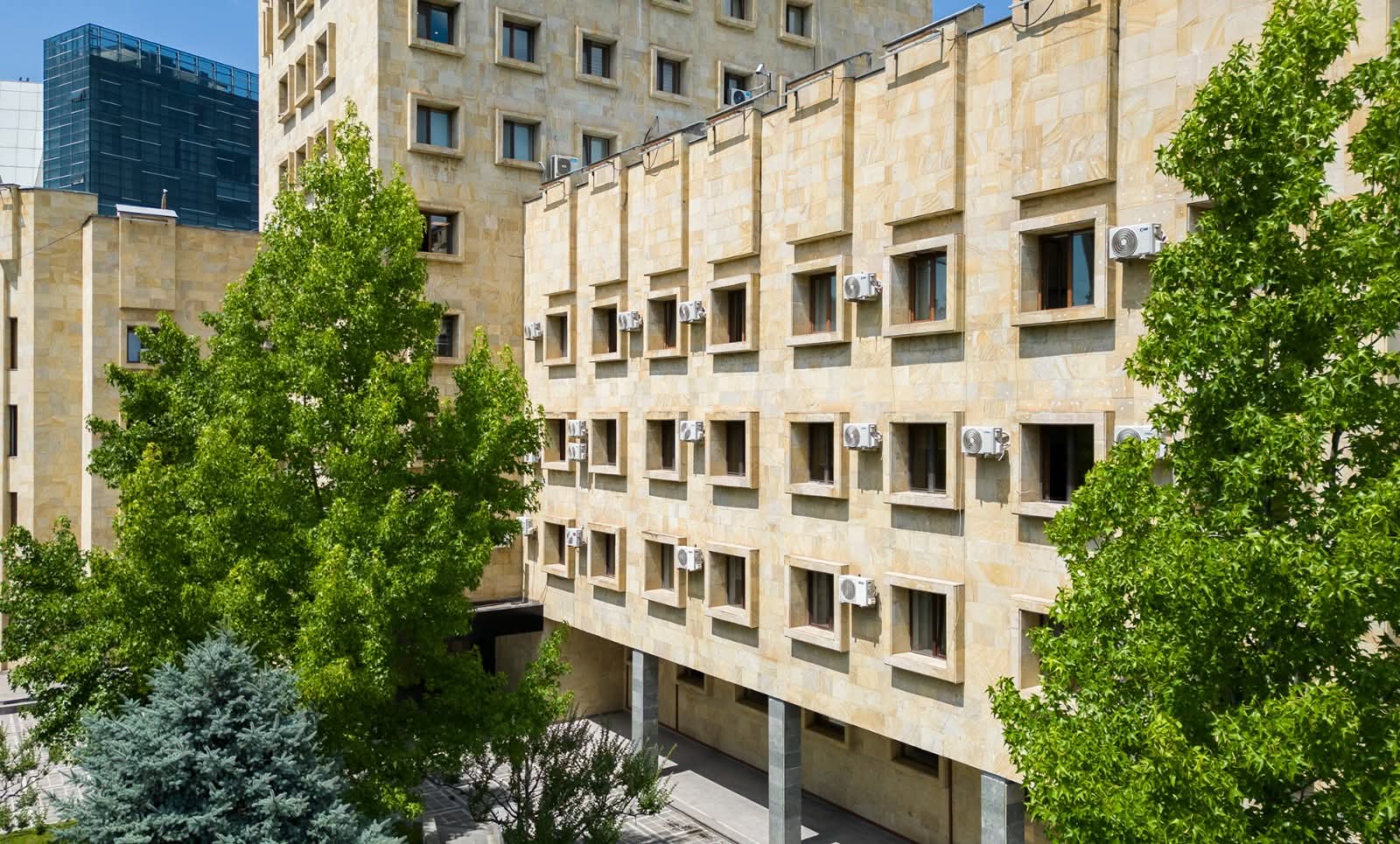 პროკურატურამ იმერეთის პოლიციის თანამშრომელი დააკავა 