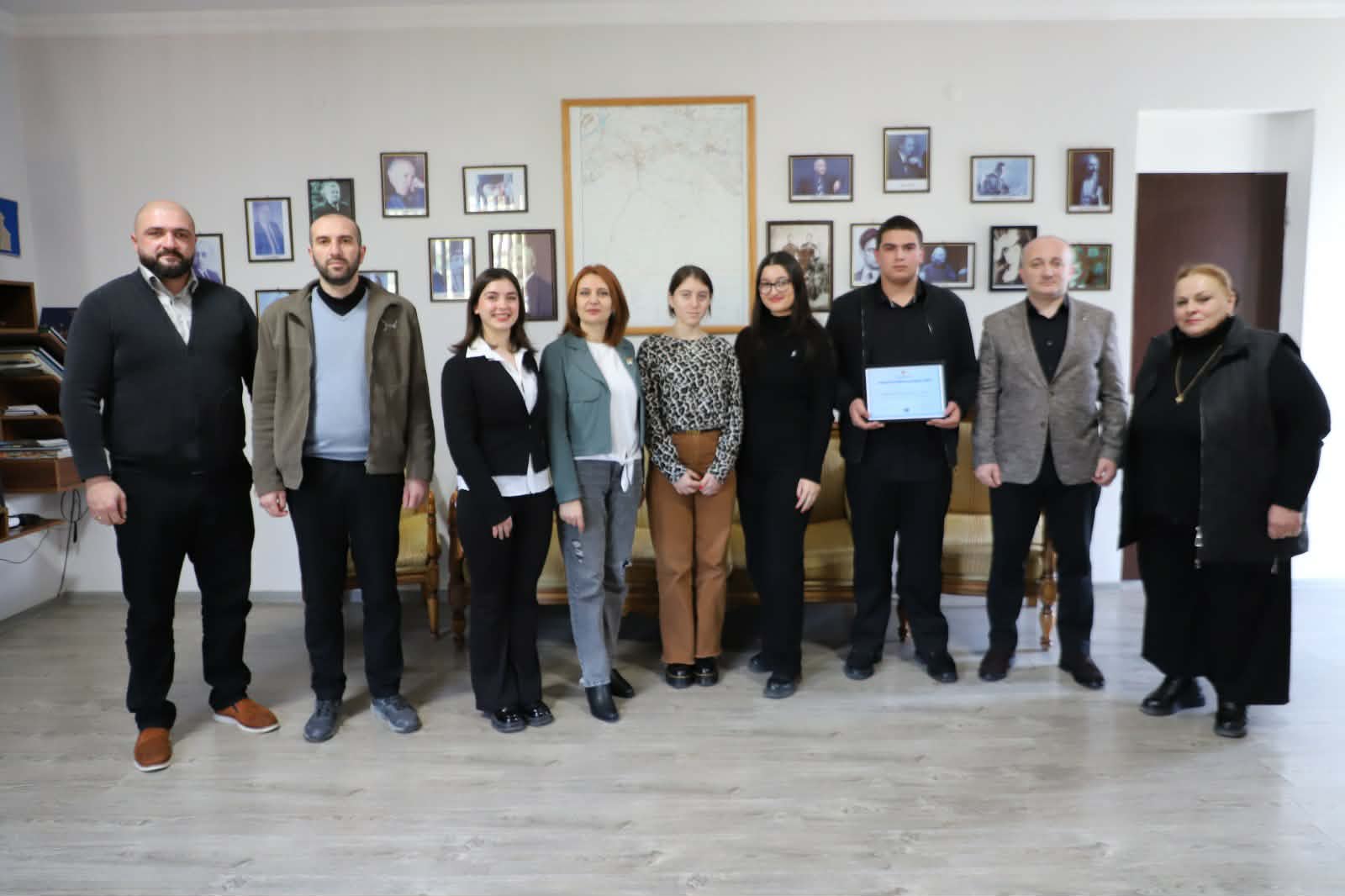 ბაღდათის მუნიციპალიტეტის მერი ახალგაზრდულ მრჩეველთა საბჭოს შეხვდა