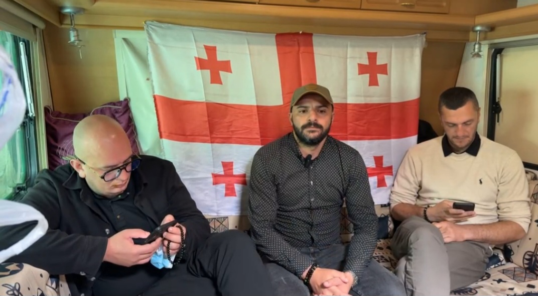 ჭიათურაში ოთხი ადამიანი მეხუთე დღეა შიმშილობს 