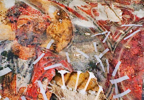 ფრესკა, ნალესობა უმძიმეს მდგომარეობაშია-საჩხერეში,16-ე საუკუნის ეკლესიის კედლის მხატვრობა დაზიანებულია