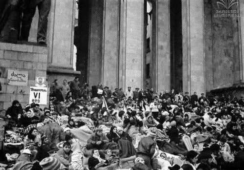 37 წელი 1989 წლის 9 აპრილიდან