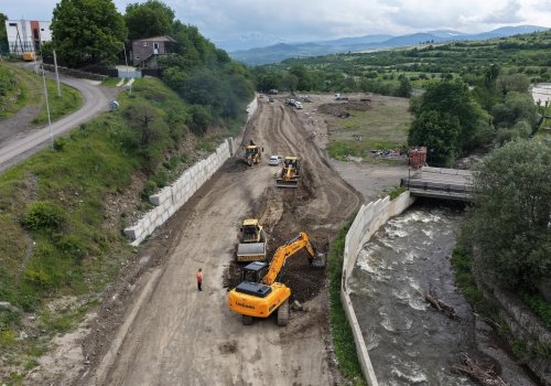 5,7 მილიონი ლარის ღირებულების ქუთაისი-ბაღდათი-აბასთუმნის გზის რეაბილიტაცია გრძელდება 